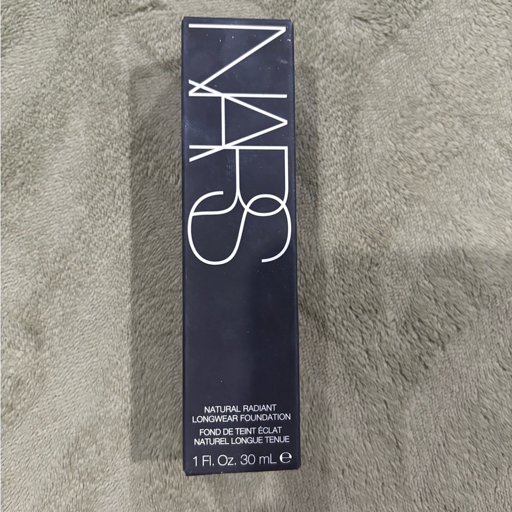 Nars Natural Radiant Longwear Foundation Santa Fe